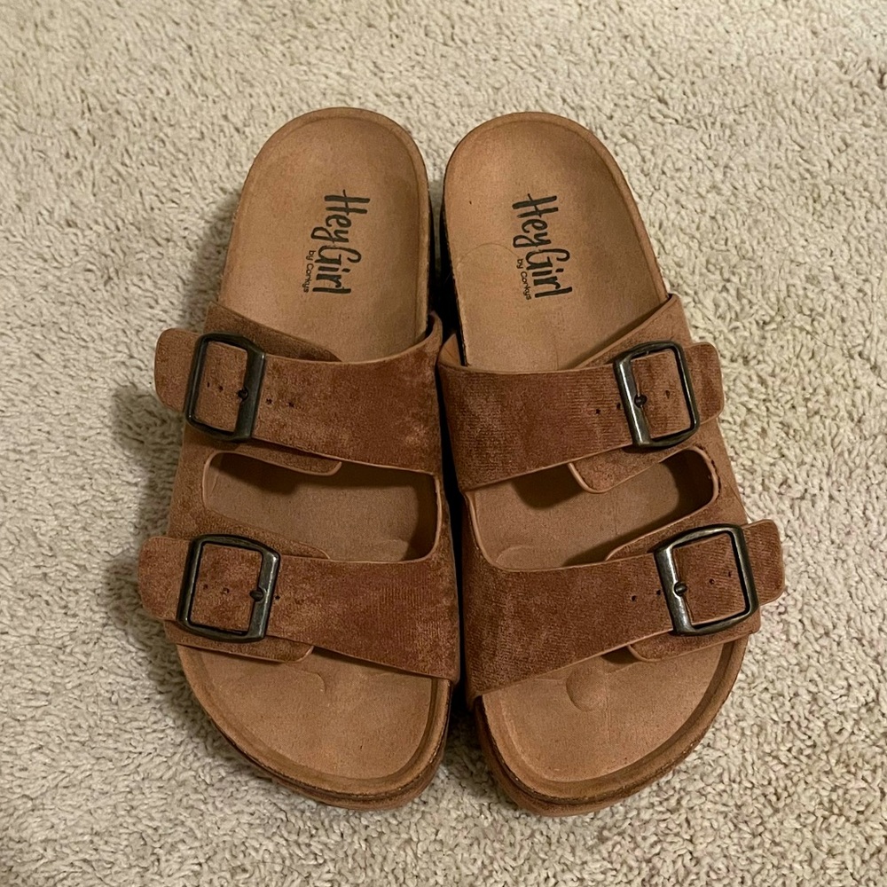 Platform sandals